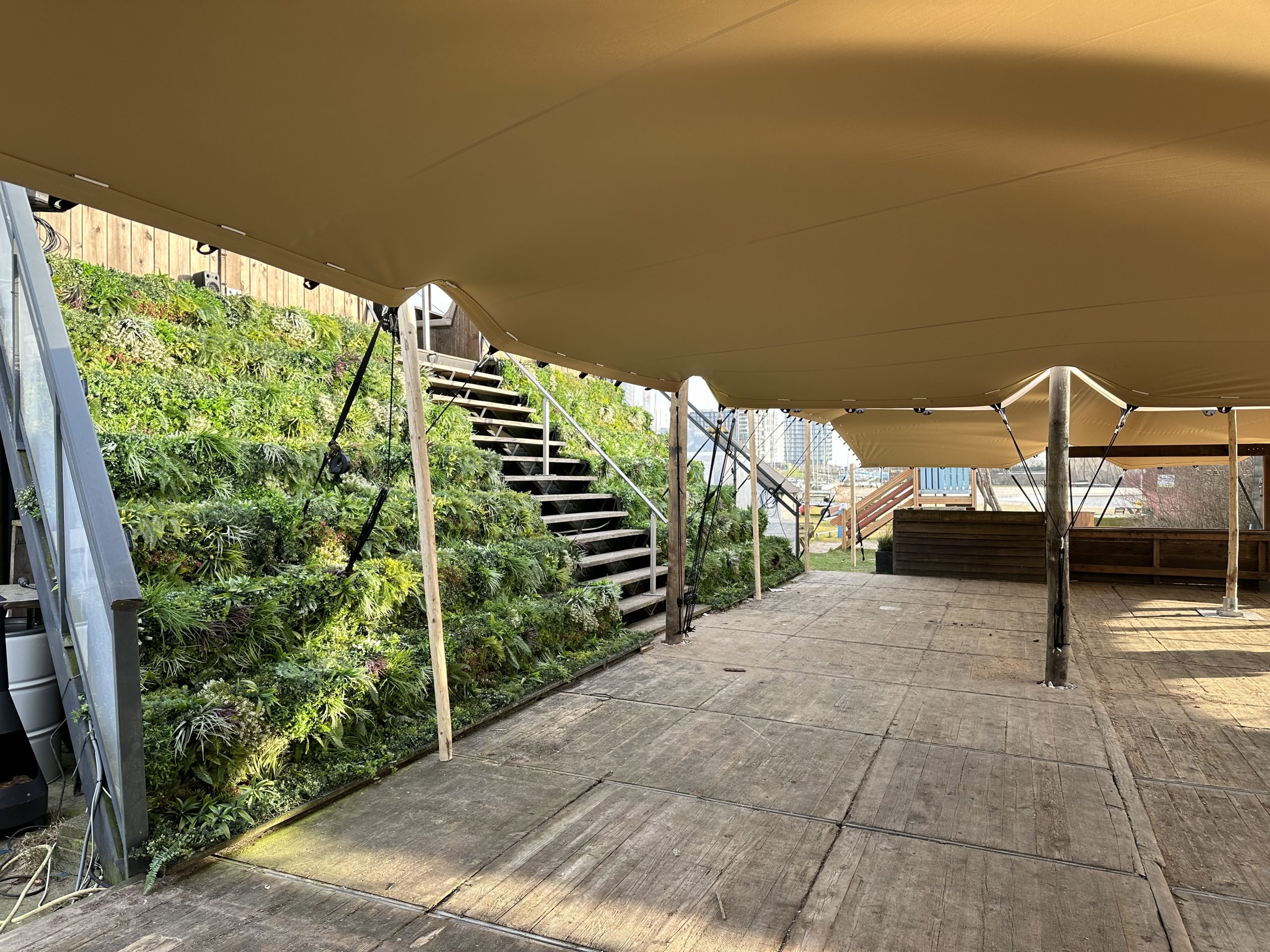 Stretchtent overkapping