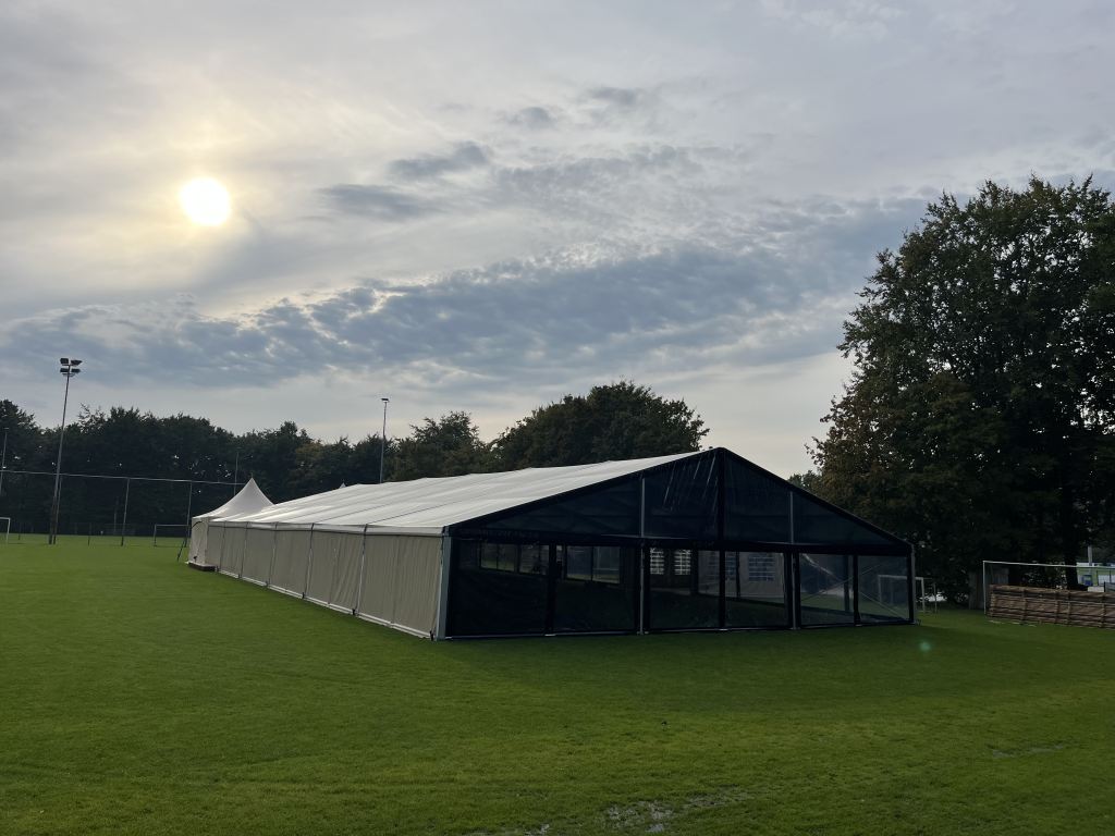 Alu tent 15 x 20 zand